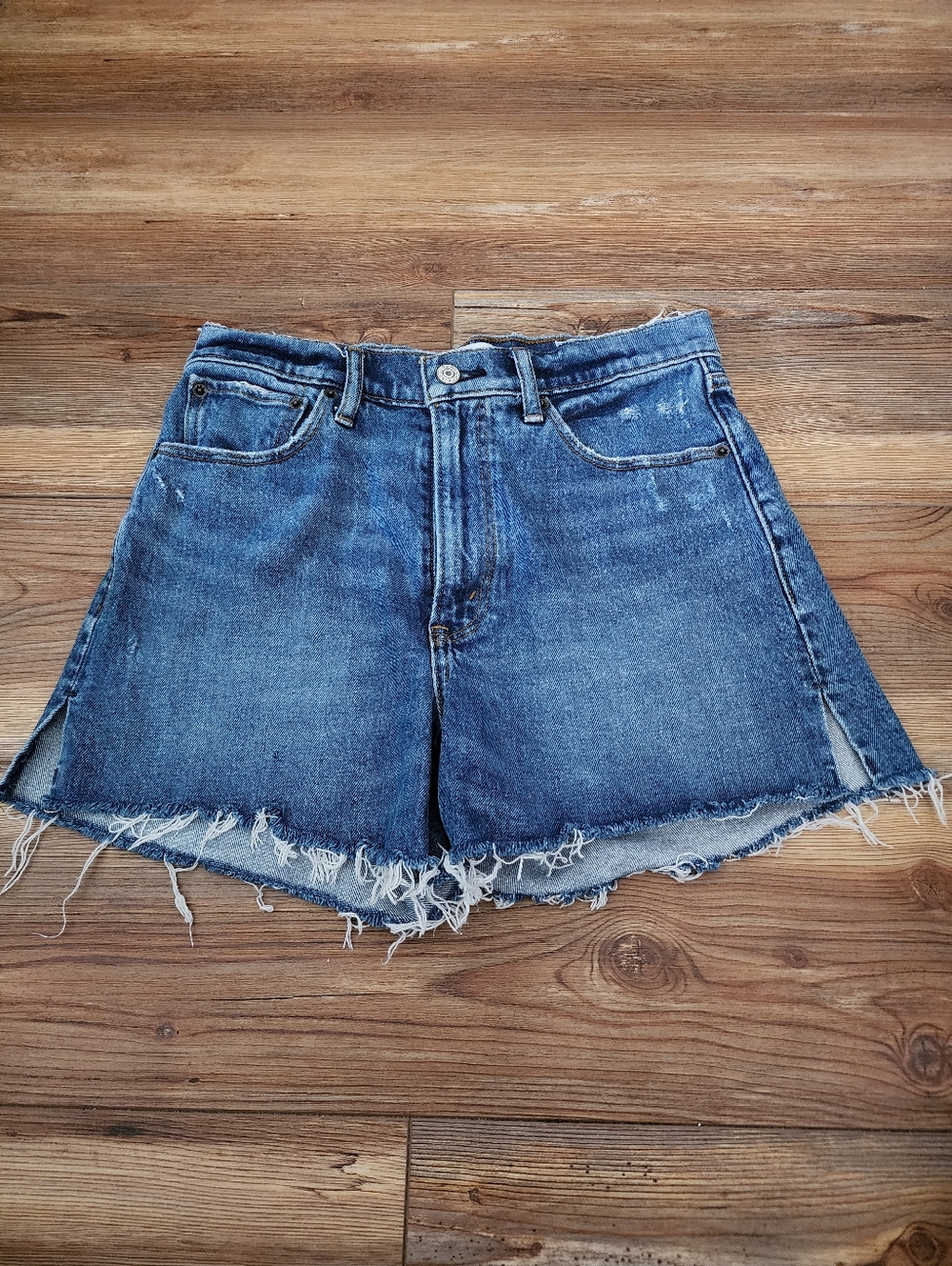 Abercrombie & Fitch Jean Shorts Women's 26 4" Mom Short High Rise Blue